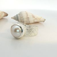 Statement Ornament Ring mit Süsswasserperle – Grösse 59