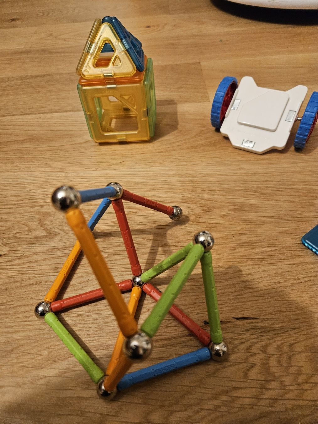 Geomag Giocattoli: Geomag-Set aus 35 magnetischen Bauelementen – Usato da Chêne-Bougeries venduto da annabruderle 1