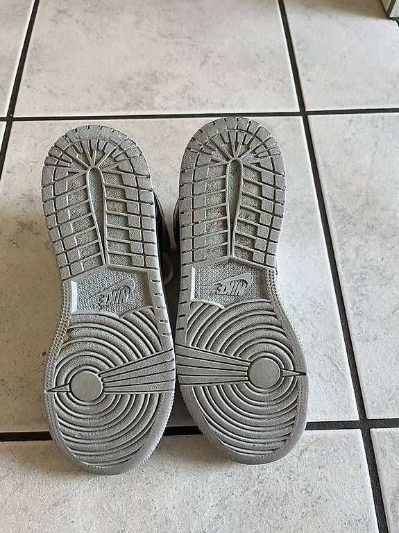 Scarpe da uomo: Nike air Jordan t.37.5 – Usato da Sugiez venduto da Essenti3L 3