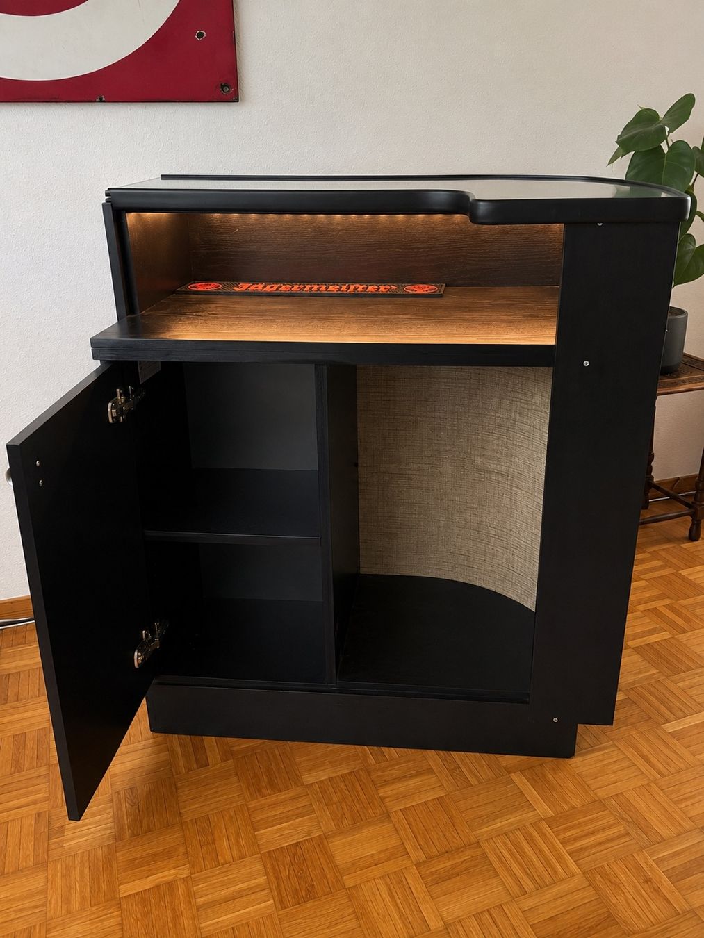 Allestimento di negozi e stand fieristici: Vintage Bar – Usato da Diessenhofen venduto da inakressebuch 5
