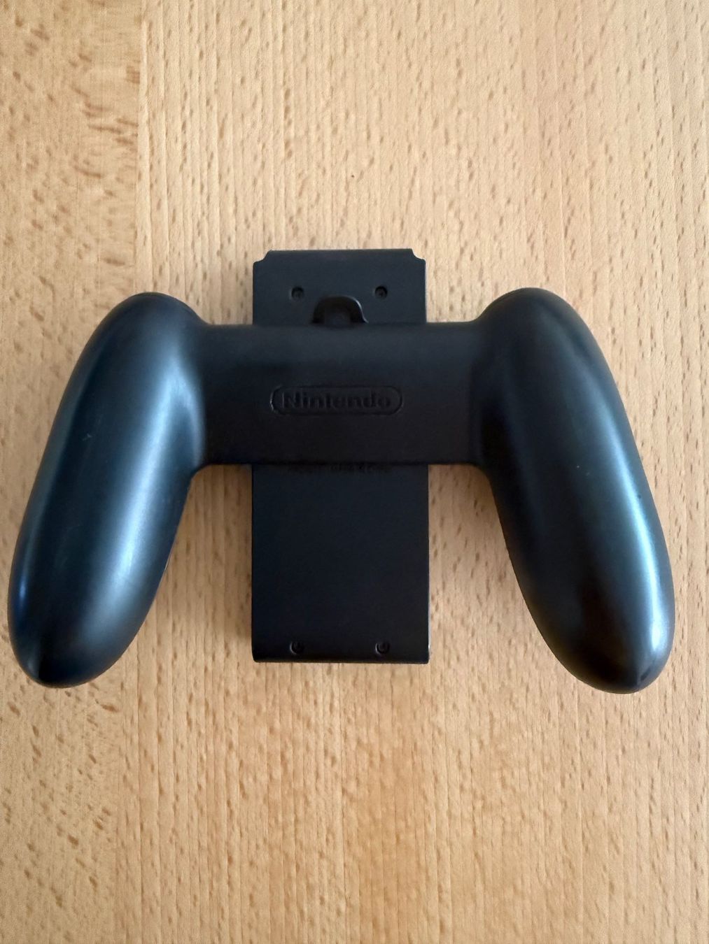 Nintendo Consoles: Nintendo Switch Joy-Con Controller Paar Rot Blau plus Grip – D'occasion à Spreitenbach par Jesset 4