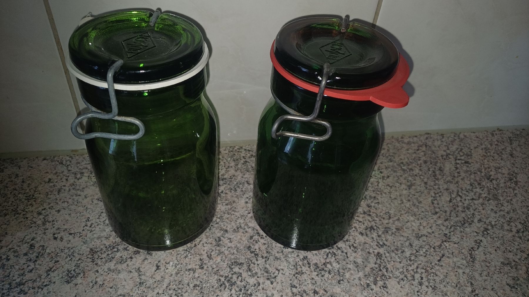 Bülacher Contenitori & Simili: 2 Bülacher Gläser 1/2 Liter  – Usato da Flawil venduto da Naphtali 5