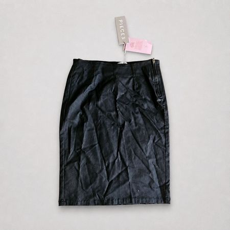 Pieces Coated Bleistiftrock M schwarz NEU (UVP CHF 39.90)