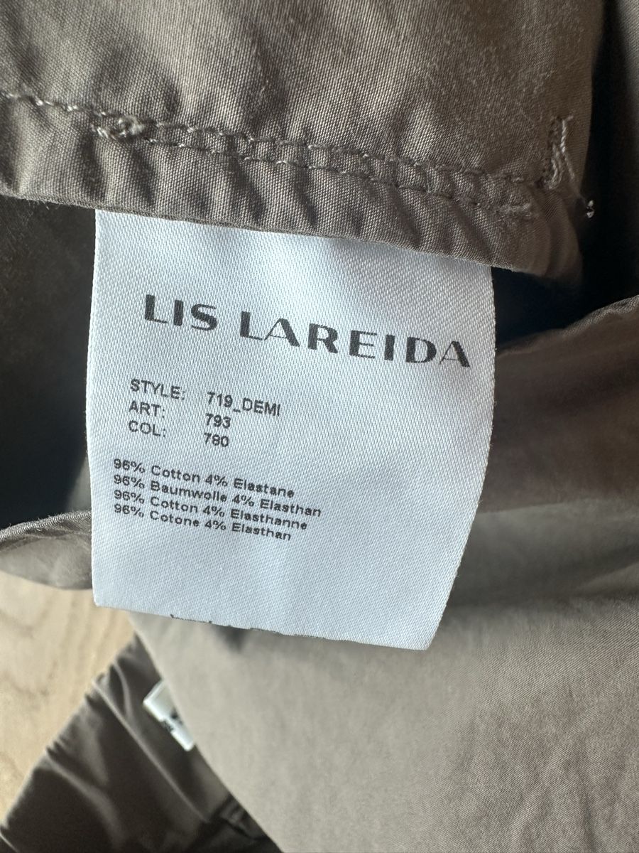 Lis Lareida Pantaloni: Lis Lareida Hose – Usato da Leuk Stadt venduto da medii1 2