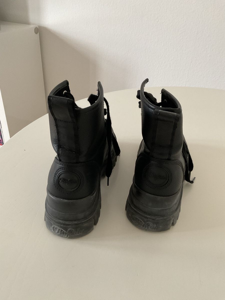 Buffalo Damenschuhe: Buffalo Schnürstiefel schwarz – Gebraucht aus Wünnewil von jani.ch 2
