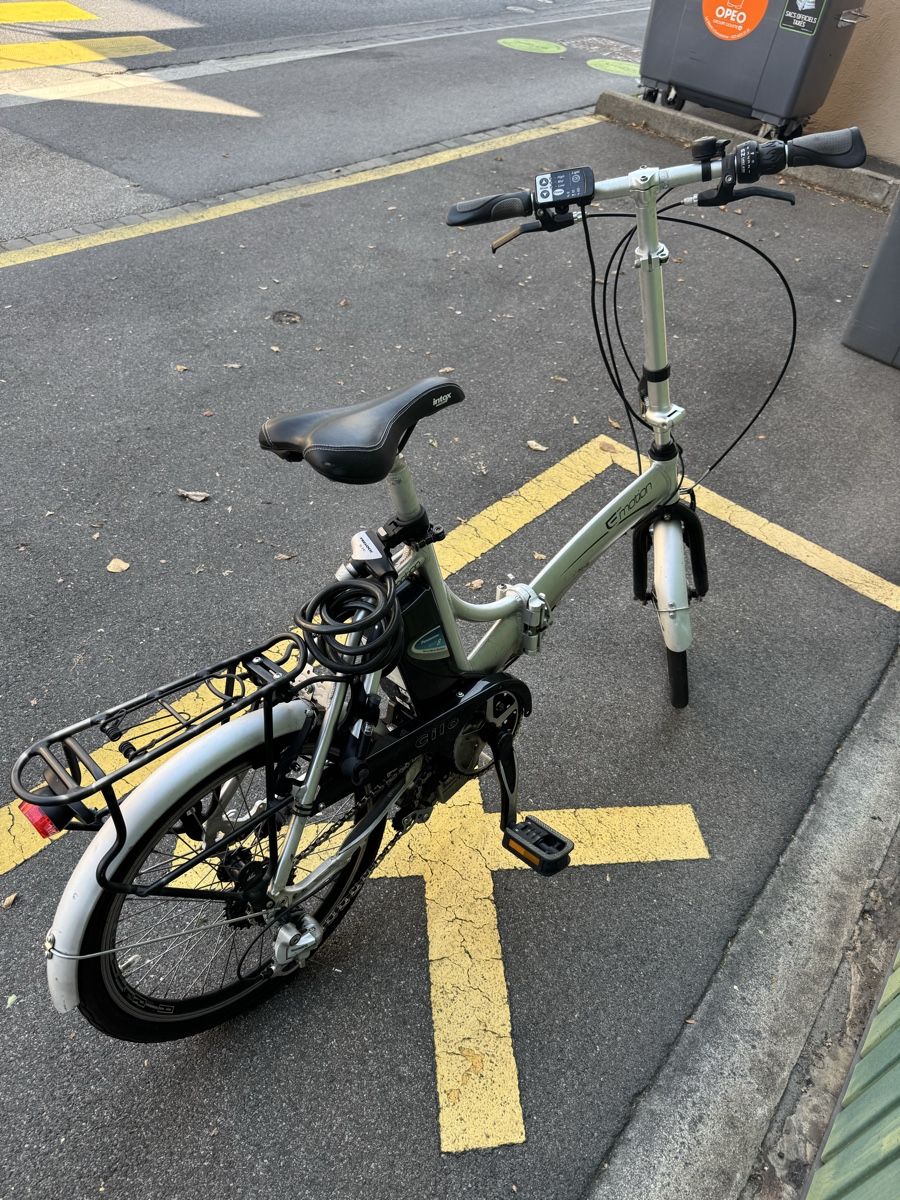 Vélos: Vélo électrique pliable E-Motion – D'occasion à lausanne par Filiajephte 1