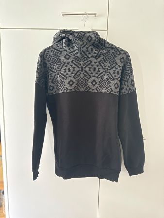 SHOKO Kapuzenpullover schwarz grau mit Muster guter Zustand