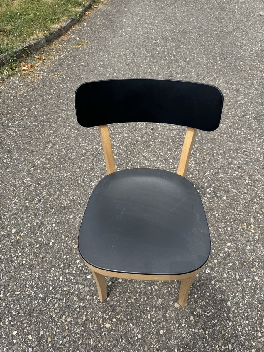 Vitra Stühle: Vitra Basel Stuhl ab 1.- Defekt  – Gebraucht aus Grenchen von Design-Outlet 1