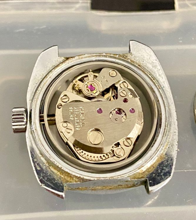 Montre CADOLA Mécanique 17 Rubis INCABLOC - Boîtier Et Bracelet Dorés Acier (Occasion)