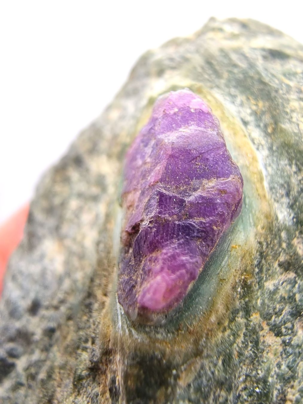 Minerali & Pietre curative: Corundum from Madagascar – Usato da Figino venduto da minshop