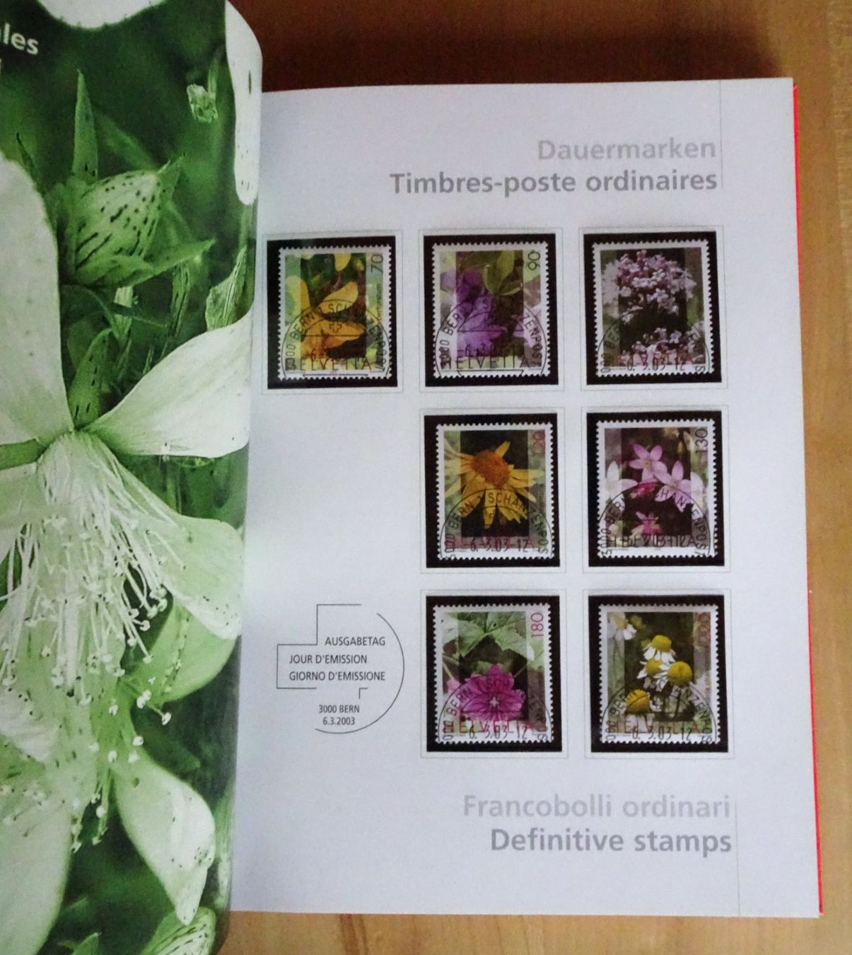 Tutti i francobolli: Schweizer Briefmarken Jahressammlung 2003 – Nuovo (secondo la descrizione) da Feldbrunnen venduto da MarcusSO 1