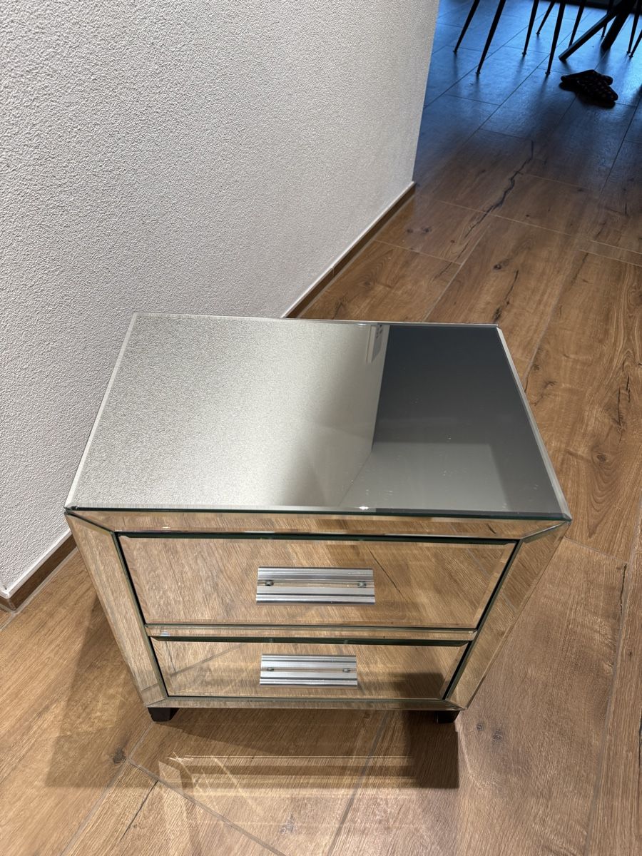 Comodini: 2 Spiegelnachttische 30x45x50cm – Nuovo (secondo la descrizione) da Lachen SZ venduto da nathiisch 2