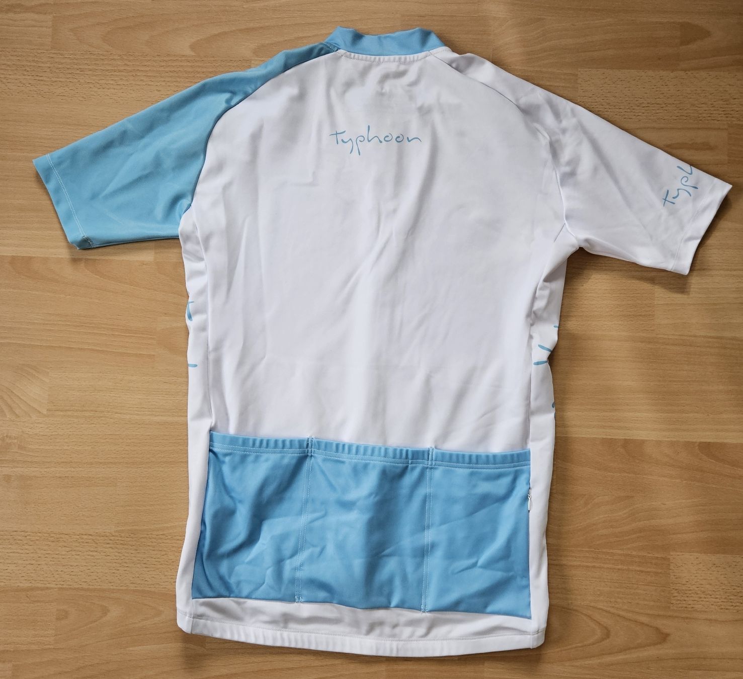 Canottiere & Pantaloni: VELOTRIKOT TYPHOON - NEU! – Nuovo e nell'imballaggio originale da St.Gallen venduto da TyphoonTT 1
