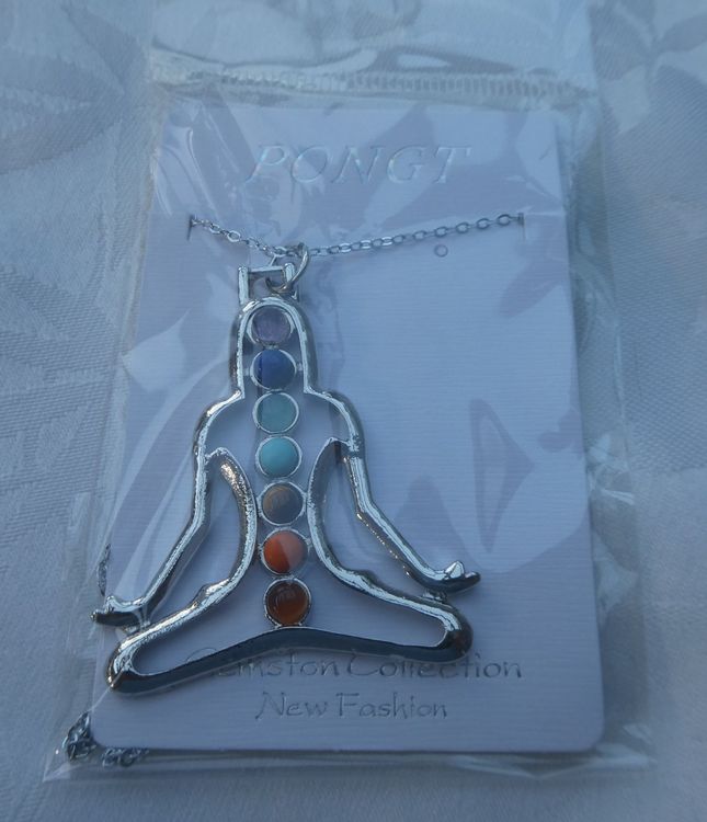 Collier Fantaisie Neuf Sans Emballage – Bijou Tendance, Prêt à Offrir Ou à Porter
