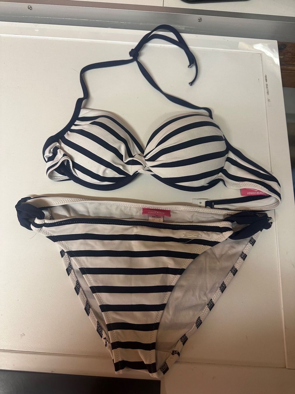 Costumi da bagno & Bikini: Schwarz - weiss gestreifter Bikini (38/38B) – Usato da Schaan venduto da Hermine2018