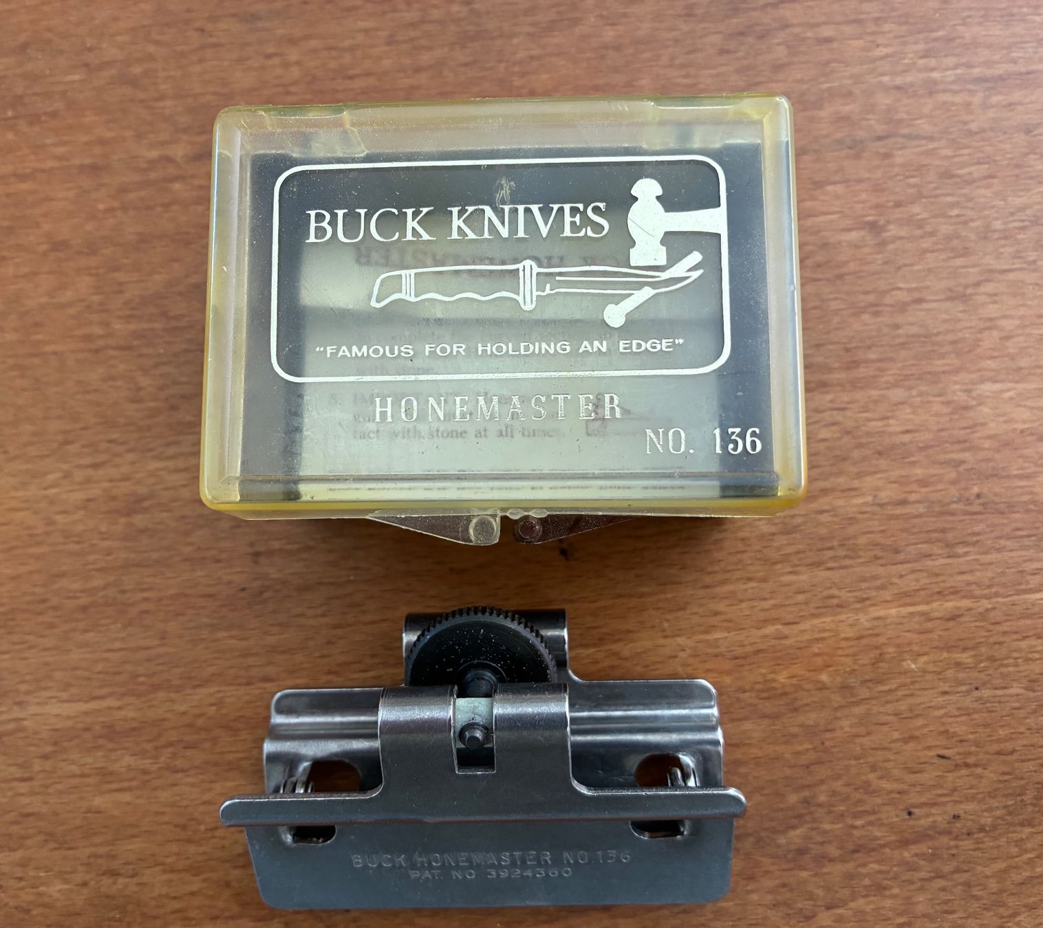 Supporti a parete: Buck Messer Schleifwinkel Halter – Nuovo e nell'imballaggio originale da Illnau venduto da smpk