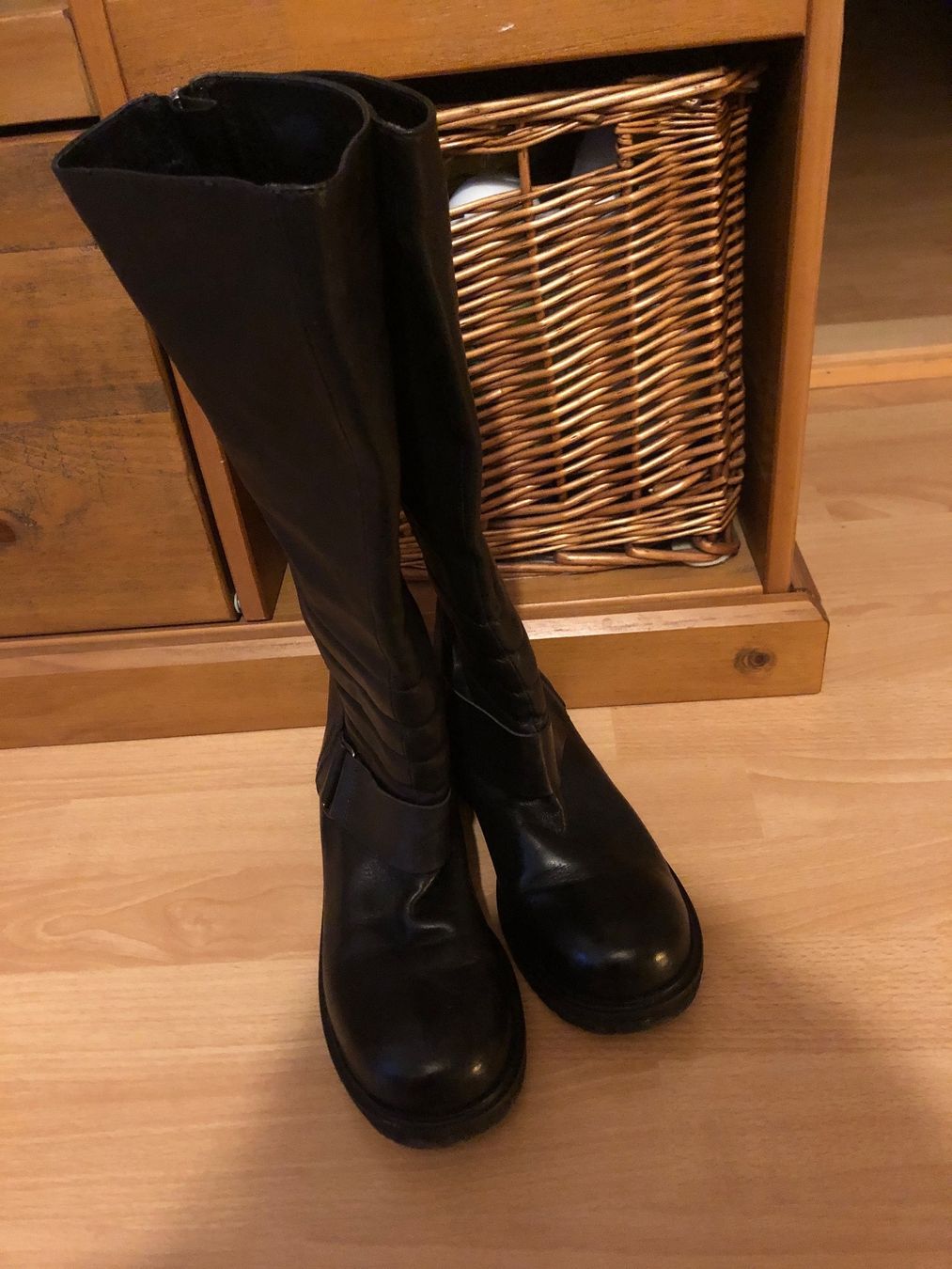 Vic Matié Scarpe da uomo: Bottes en cuir noir, pointure 36 – Nuovo e nell'imballaggio originale da Biel/Bienne venduto da Lianumi 1