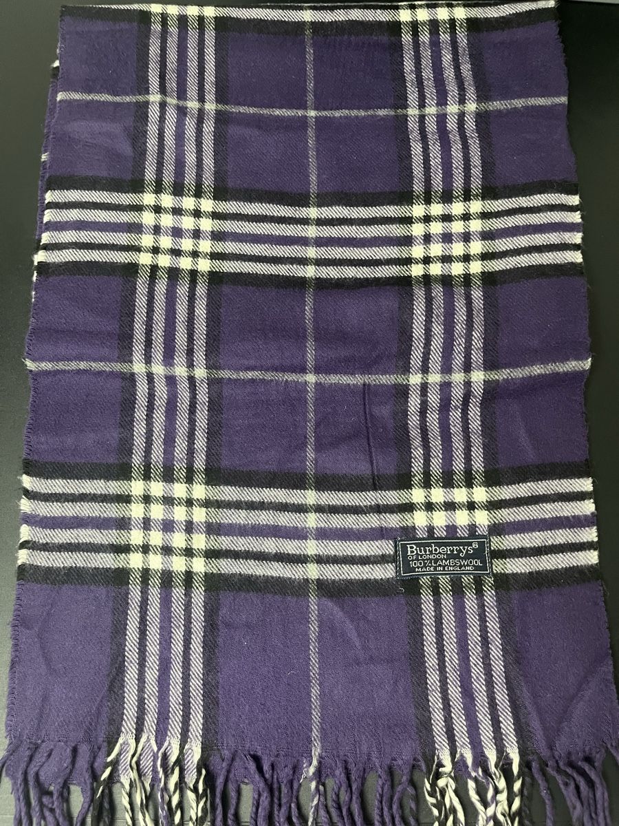 Burberry Foulards, Tücher & Schals: Écharpe Burberry laine violette – Neu (gemäss Beschreibung) aus Les Avanchets von lunedeneige.shop 2
