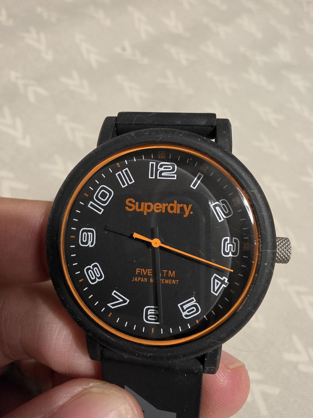 Superdry Uhren: Montre SUPERDRY jamais portée – Neu (gemäss Beschreibung) aus Courtaman von Bluejazz