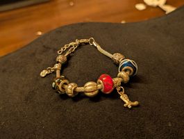 Bracelet argenté avec charme