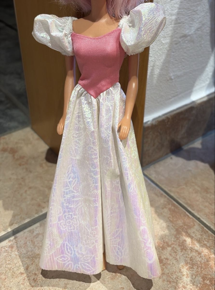 Puppen: Barbie Kleid – Gebraucht aus Freienwil von leonie84
