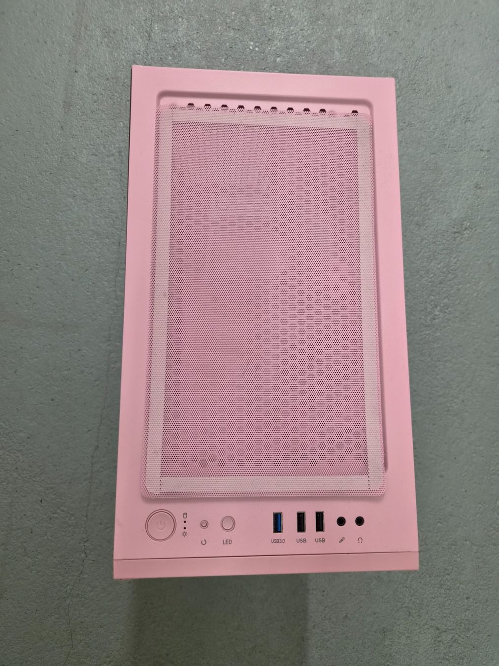 Custodie: Gehaeuse PC rosa – Usato da Domat Ems venduto da tchnesa 4