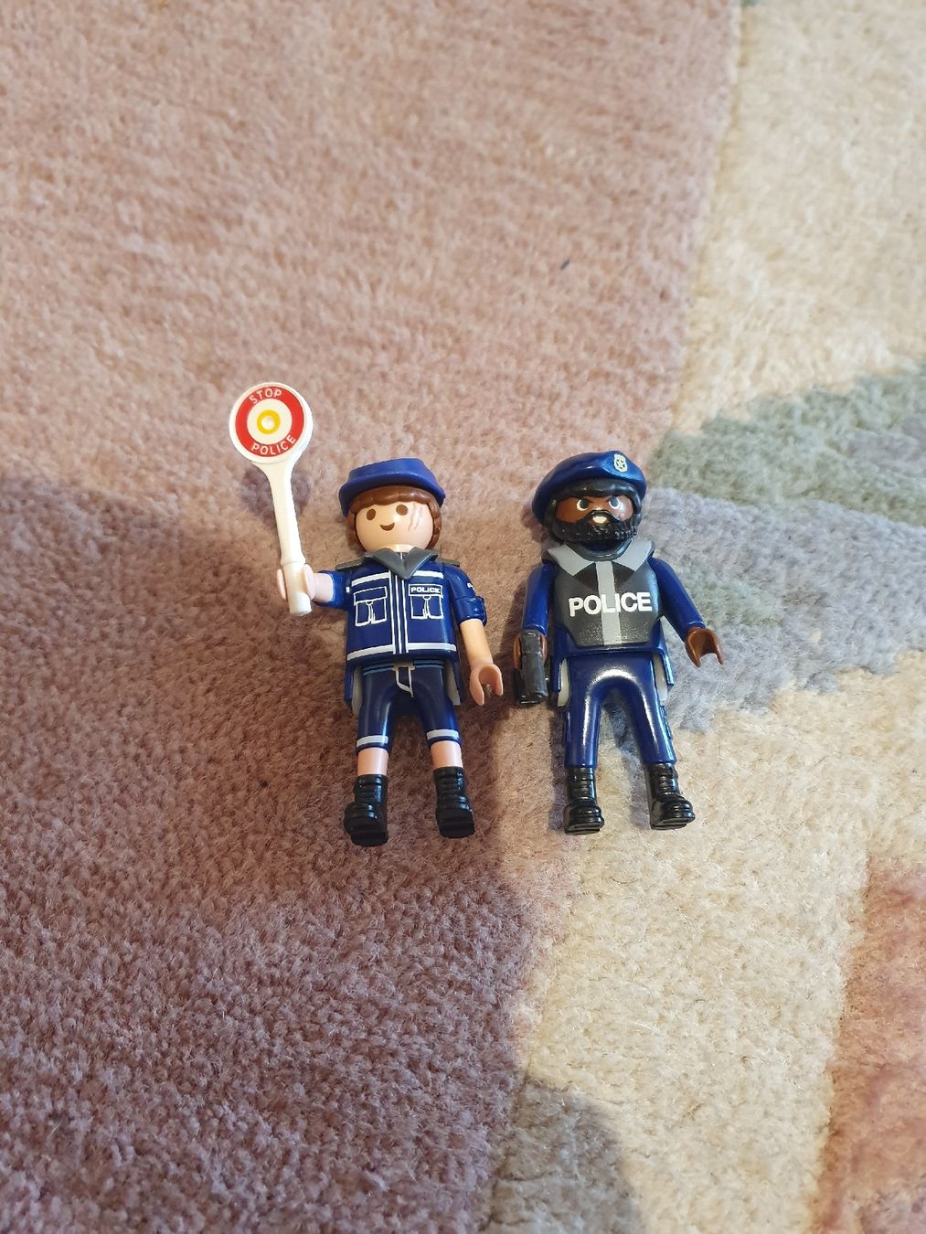 Playmobil Giocattoli: Playmobil Polizei Figuren – Usato da Herznach venduto da _.Puch._