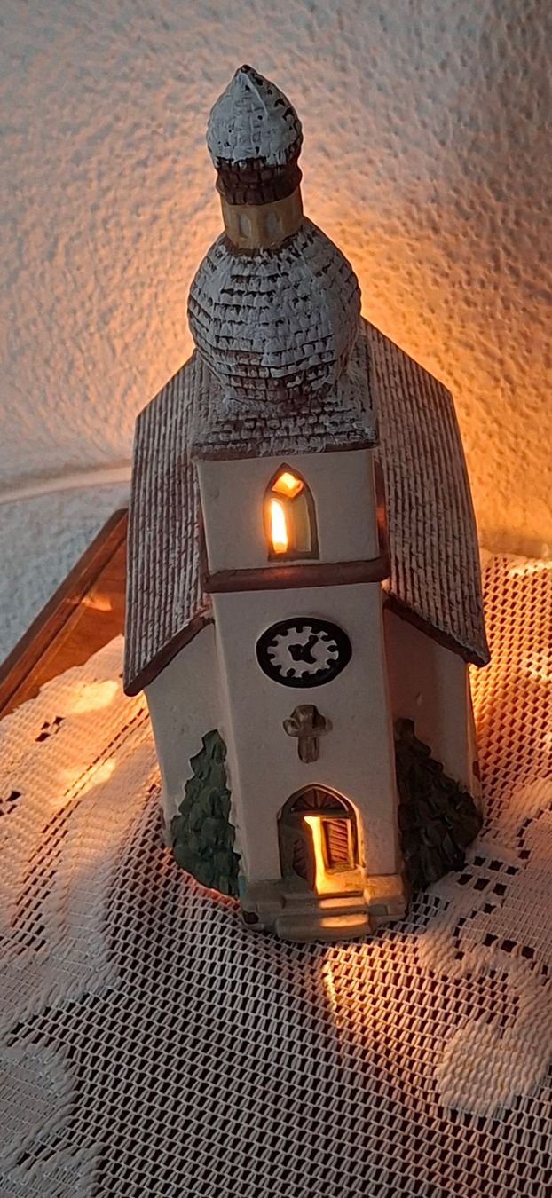 Tutte le decorazioni: Wunderschöne Kirche mit elektrischer Beleuchtung TOP – Nuovo (secondo la descrizione) da Eiken venduto da waylady03 4