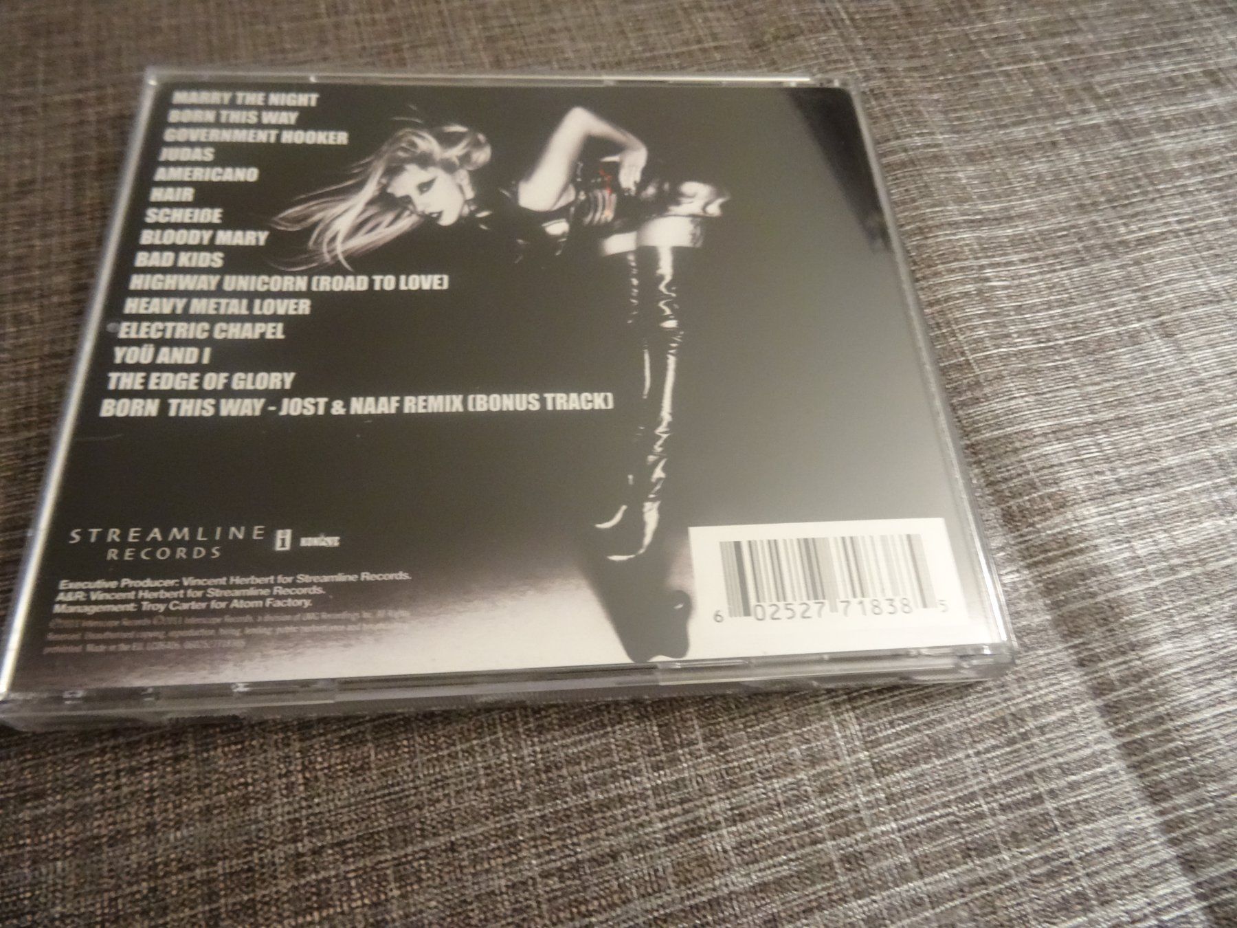 CD: Lady Gaga - Born This Way CD – Usato da Olten venduto da Disc-Ausverkauf 1