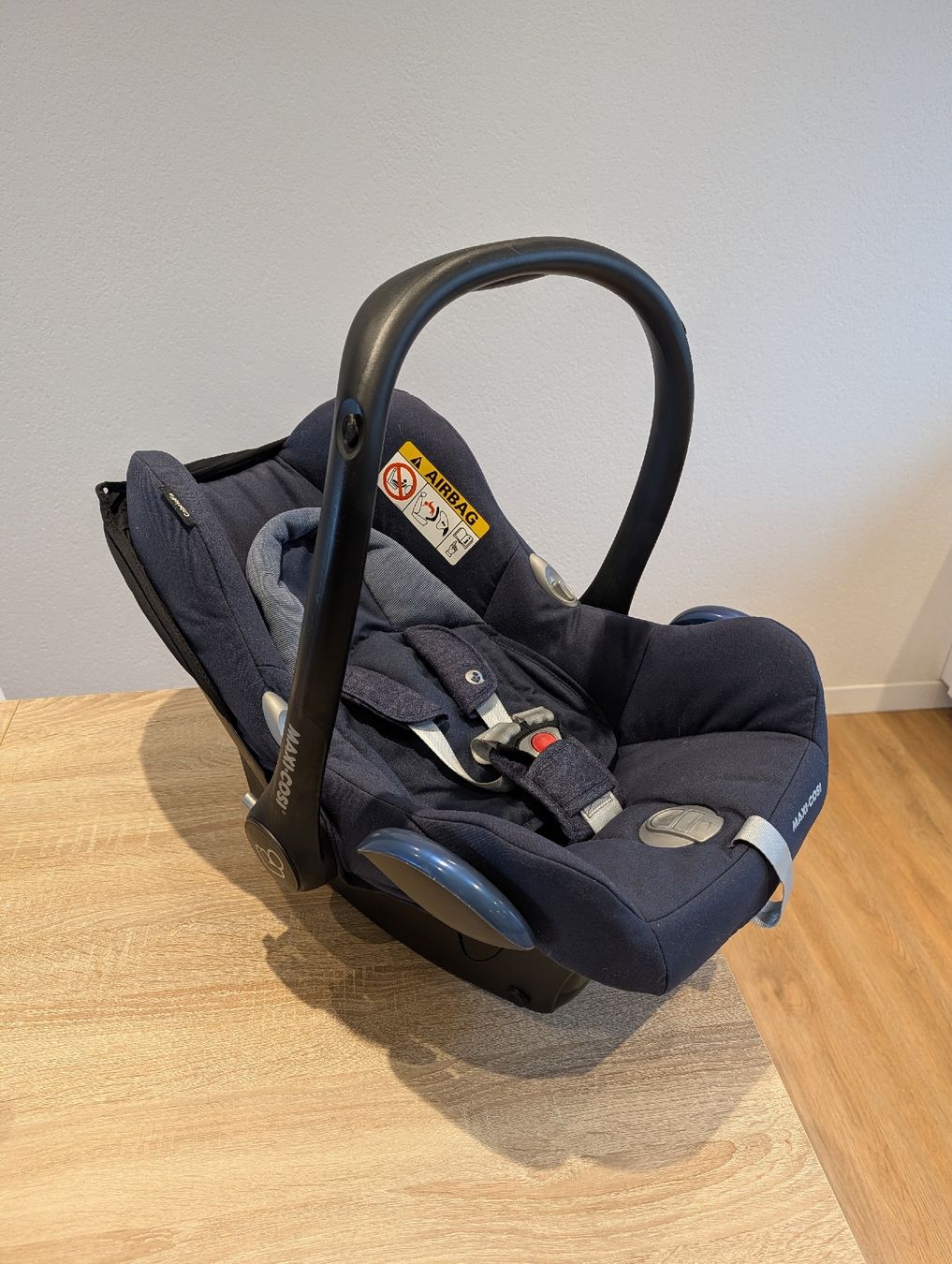Maxi-Cosi Seggiolini per auto: Maxi-Cosi CabrioFix + Base Isofix – Usato da Kerzers venduto da M1CHELO 1
