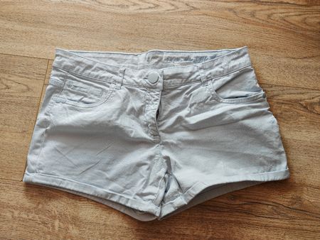 Short d'été Naf Naf taille 38, couleur bleu clair