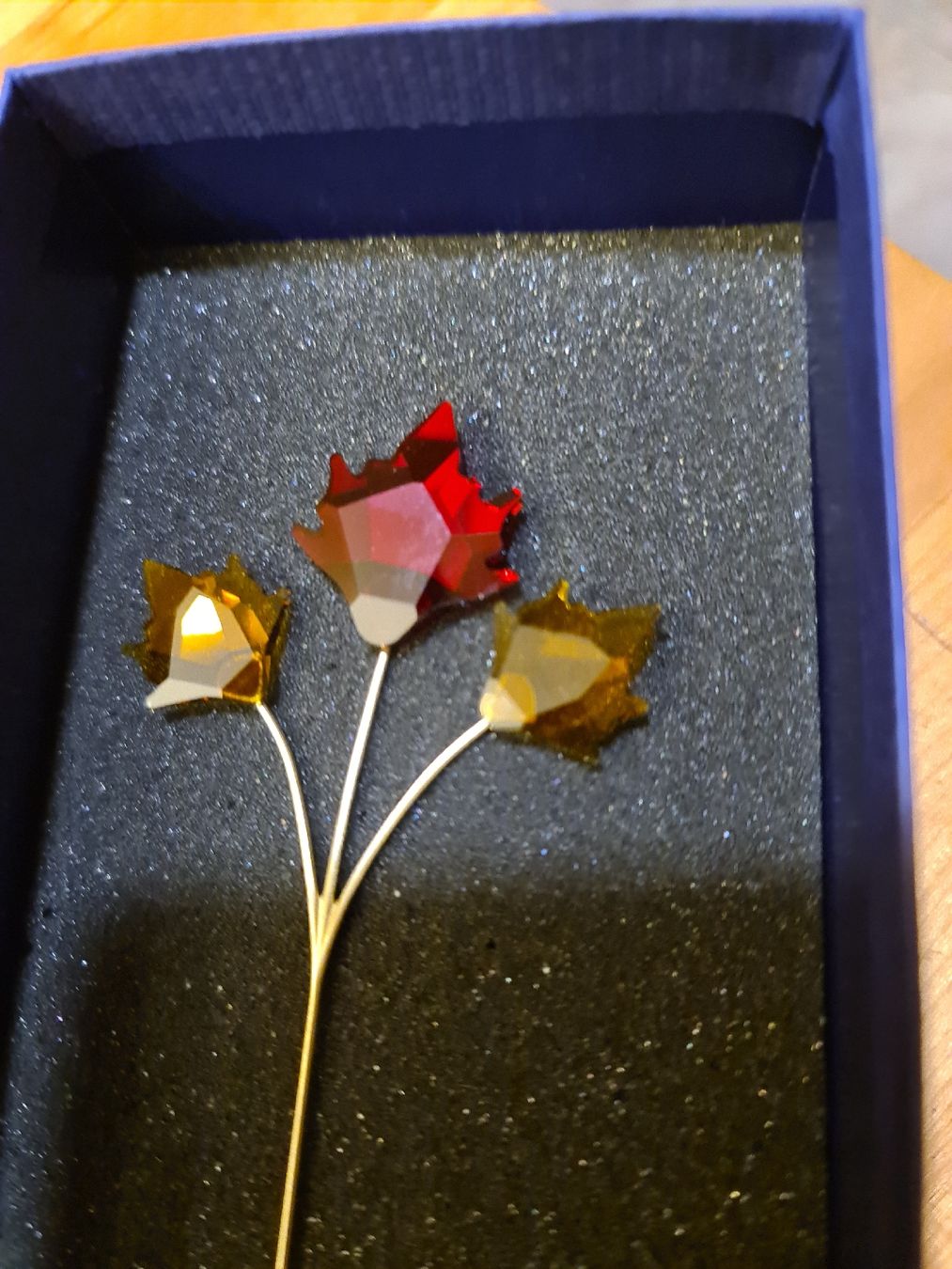 Swarovski Tutte le decorazioni: Swarovski Figur Blume Neu und Originalverpackt – Nuovo e nell'imballaggio originale da henau venduto da Rockj 1