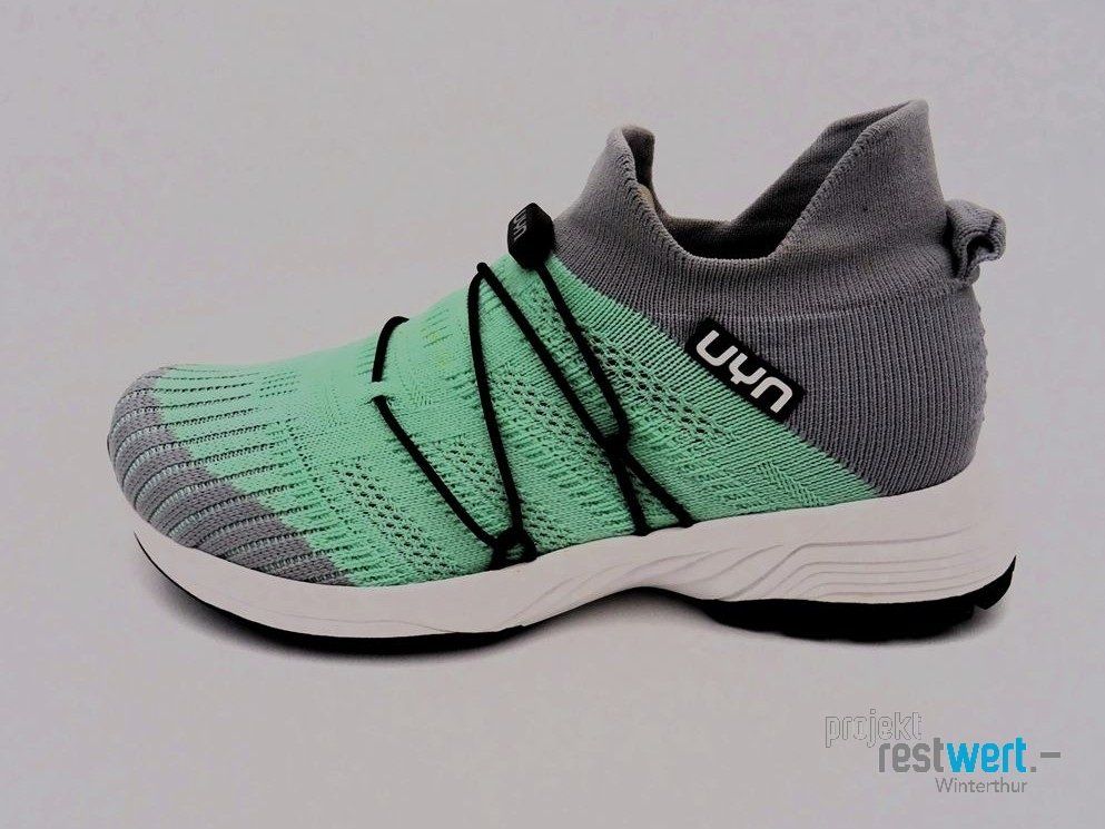UYN Scarpe da donna: UYN FREE-FLOW TUNE, MINT/SILVER, GR. 36 – Nuovo (secondo la descrizione) da Winterthur venduto da Restwert_Winterthur 2