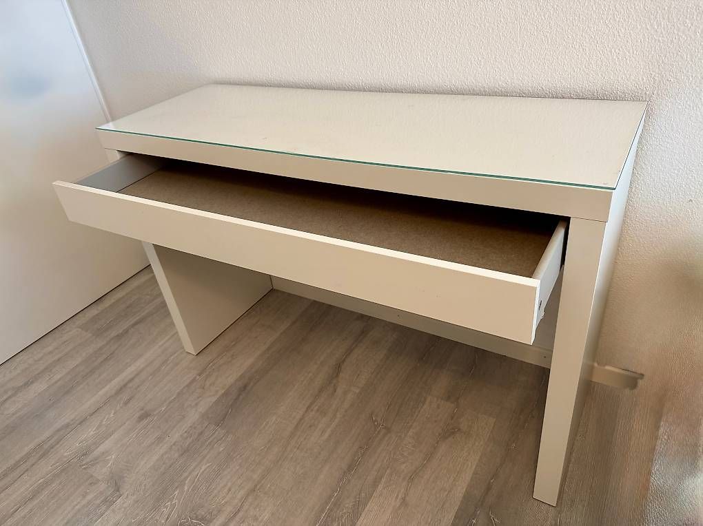 Ikea Schminktische: MALM Schminktisch mit Hocker – Gebraucht aus Au, ZH von jejo8804 1