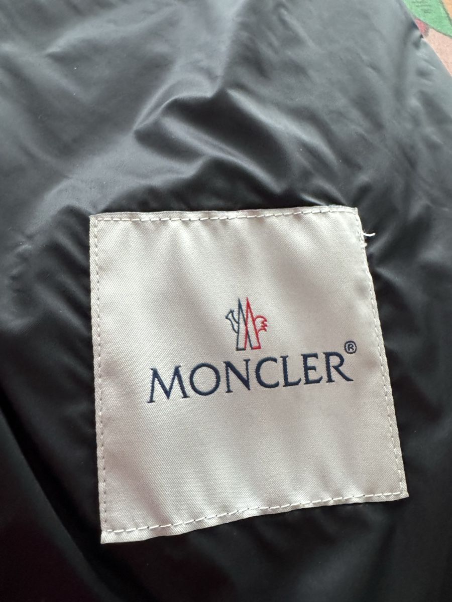 Moncler Giacche: Moncler-Jacke / Londres – Nuovo (secondo la descrizione) da Schöftland venduto da Guccigirl 5