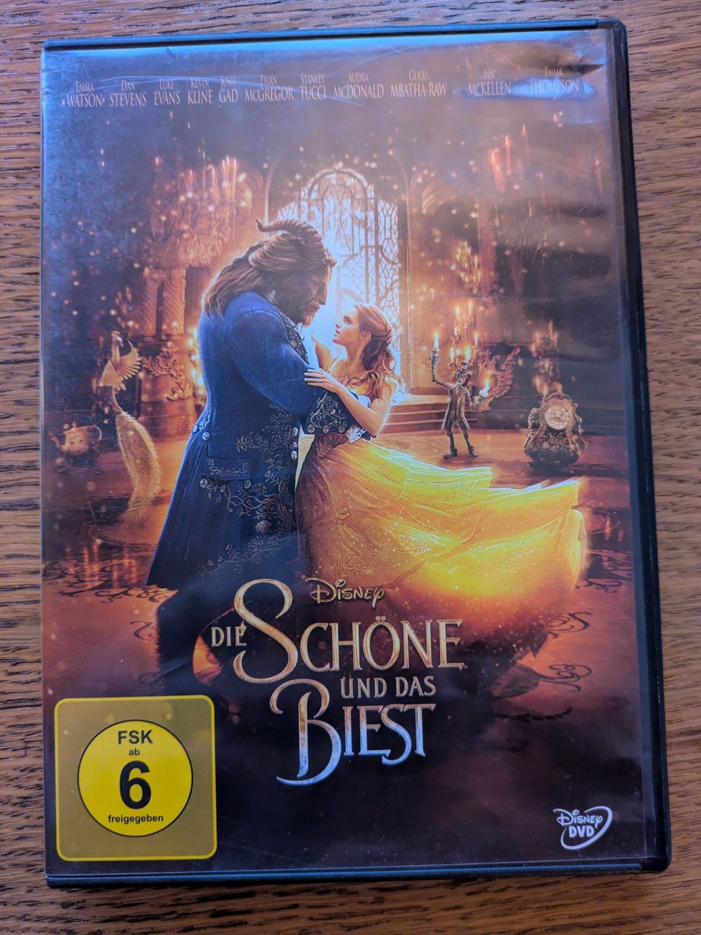 Tutti i DVDs: Die Schöne und das Biest (DVD) – Usato da Männedorf venduto da Pacer19