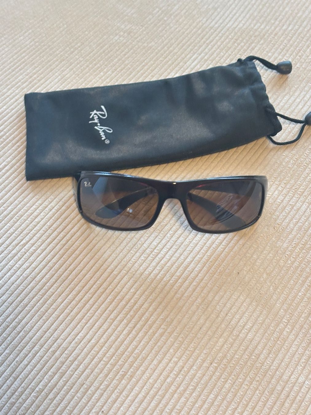 Ray-Ban Occhiali & Lenti: Rad Ban Sonnenbrille Uni – Usato da St. Margrethen SG venduto da dijanaO 4