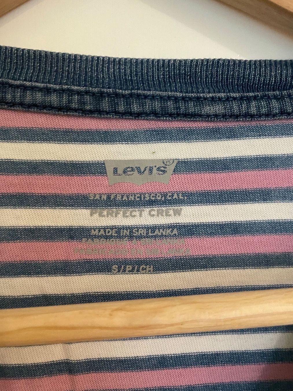 Levi's T-Shirts: Levi's T-Shirt (Grösse S) – Gebraucht aus Zufikon von SULMI02 2