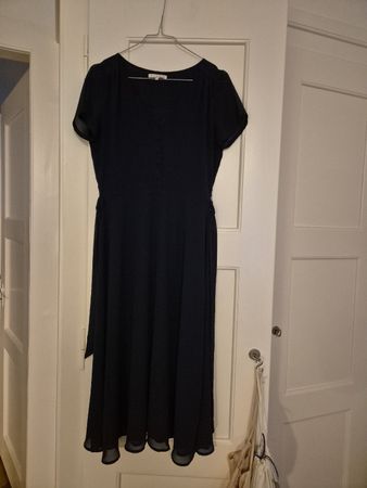 Damen Kleid mint & berry dunkelblau Grösse 34