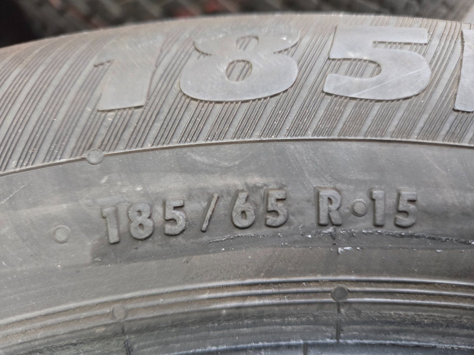 Pneus & Roues: 185 / 65 R 15 – D'occasion à Fischbach-Göslikon par 5620BremgartenAG 3