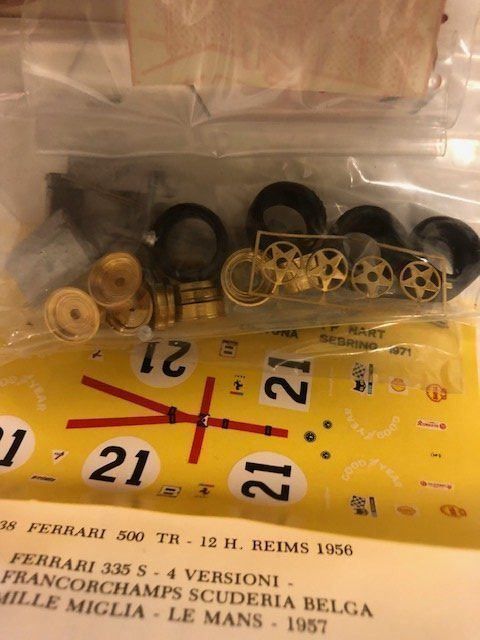 Ferrari Modellini d'auto: FDS-Kit Ferrari – Nuovo (secondo la descrizione) da Muttenz venduto da Gucci2005 5