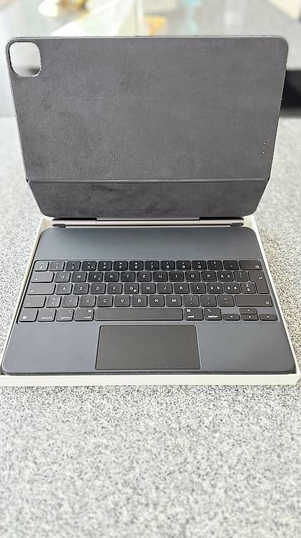 Apple Tastaturen: Apple Magic Keyboard for iPad Pro 12.9" – Gebraucht aus Schlieren von LM_10