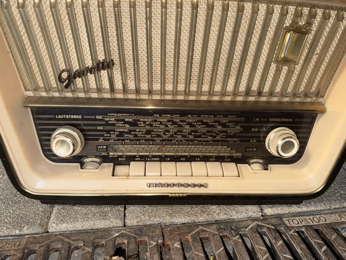 Telefunken Radios: alter Radio – D'occasion à Grosswangen par winkelfeld 1