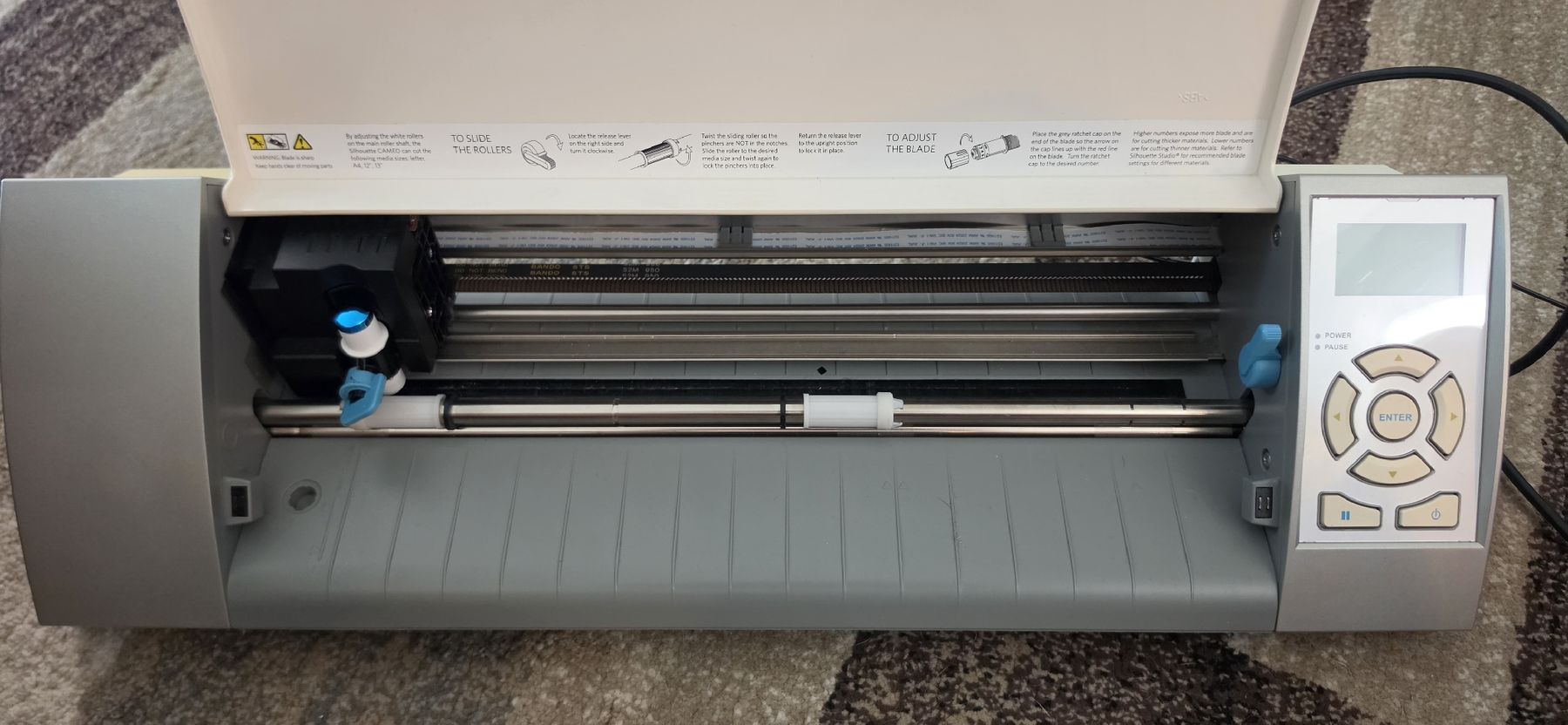 Arts picturaux & lithographies: Silhouette Cameo – D'occasion à Regensdorf par DeniseHay