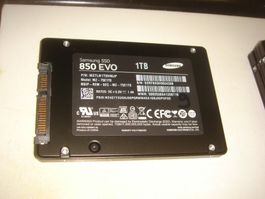 1TB ssd. Samsung 850 EVO. Details siehe Bildern.