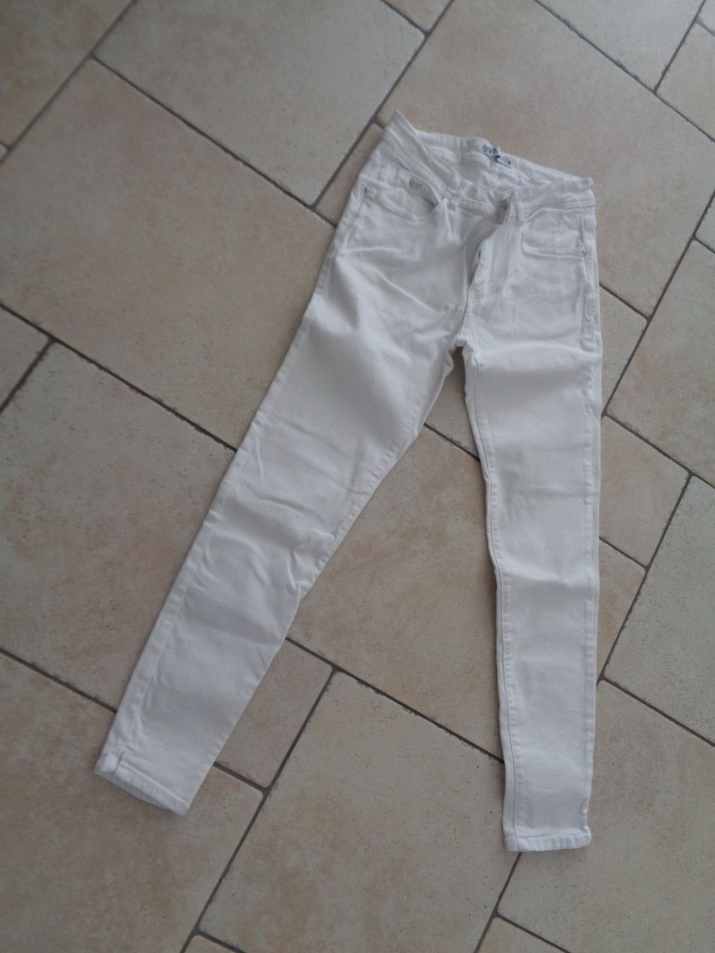 Zara Jeans: Jeans  Zara  Grösse  40 angeschrieben Eher 36/38 – Gebraucht aus Kreuzlingen von Robi-2003