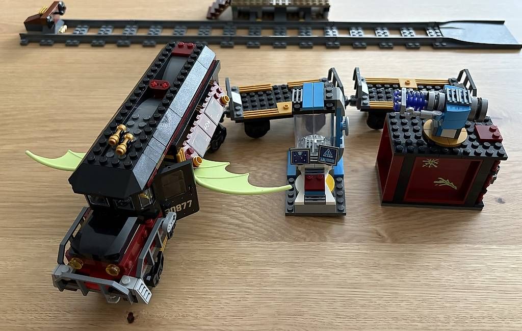 Lego Kit di costruzioni: Lego Hidden Side train et cimetière – Usato da Martigny venduto da jcj_j2fb 1