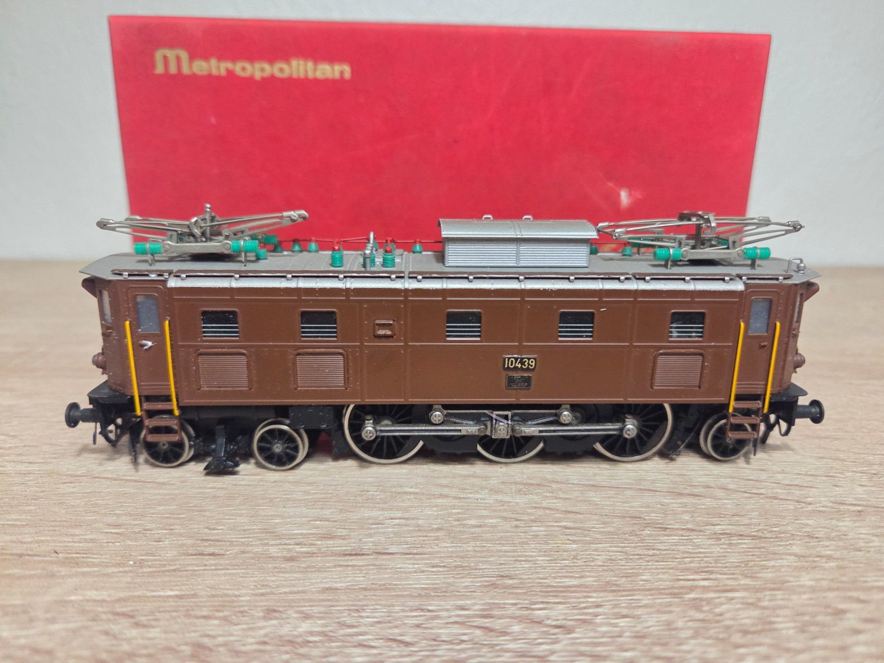 Metropolitan Modellini di ferrovie: Metropolitan 719 "Limmat Centenary" E-Lok SBB H0 – Usato da St-Aubin-Sauges venduto da Lo_Go