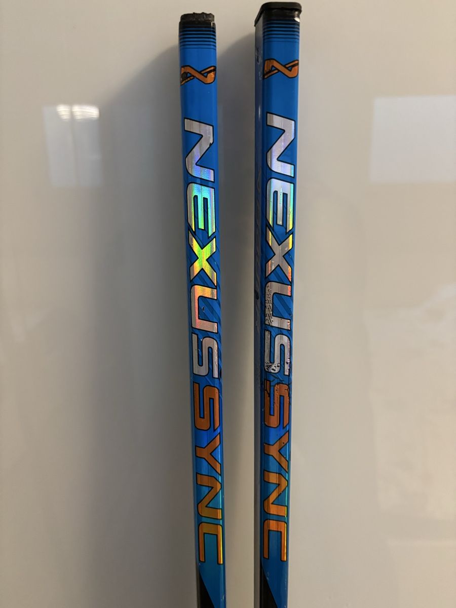 Bauer Bastoni & Pale: Bauer Nexus Sync Eishockeystöcke, 2 Stück, P92/50 Flex – Usato da Zürich venduto da Crazyfabie