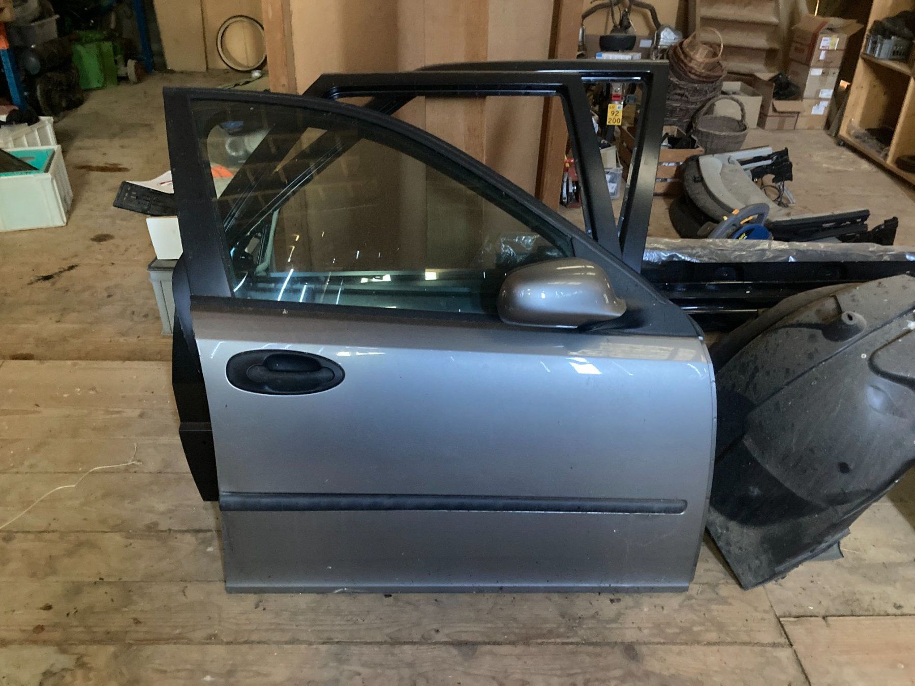 Saab Alle Autoersatzteile: Saab 9-3 Türe rechts vorne – Gebraucht aus Unterkulm von YS3